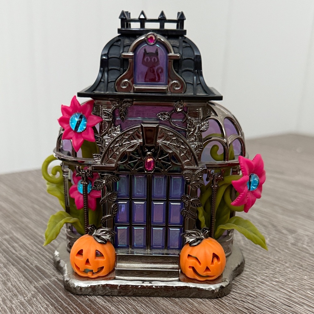 Bath and Body Works Haunted House Bat Projector Night Light Wallflower Plug